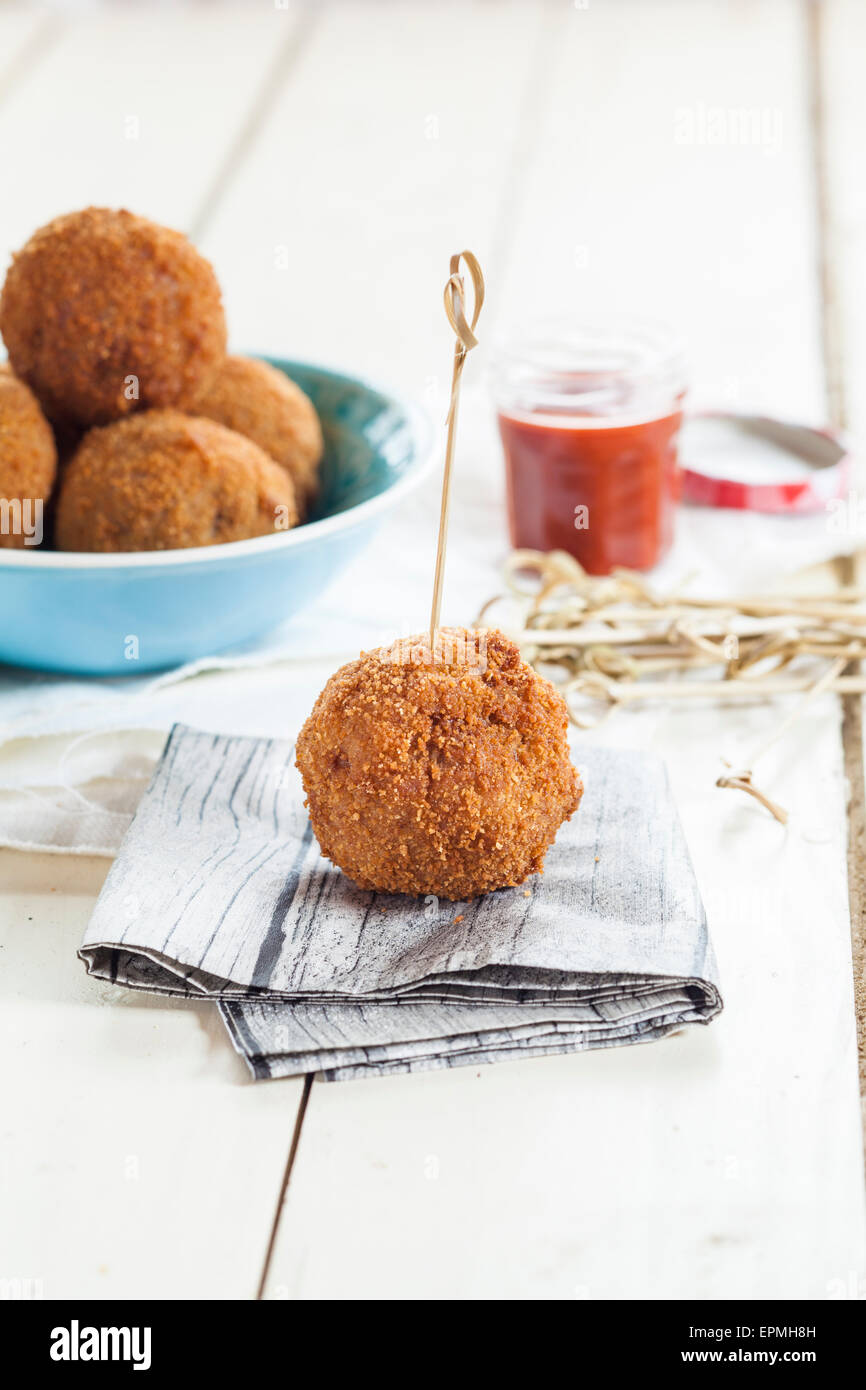 Casse-croûte traditionnel écossais Mini Oeufs Scotch Banque D'Images