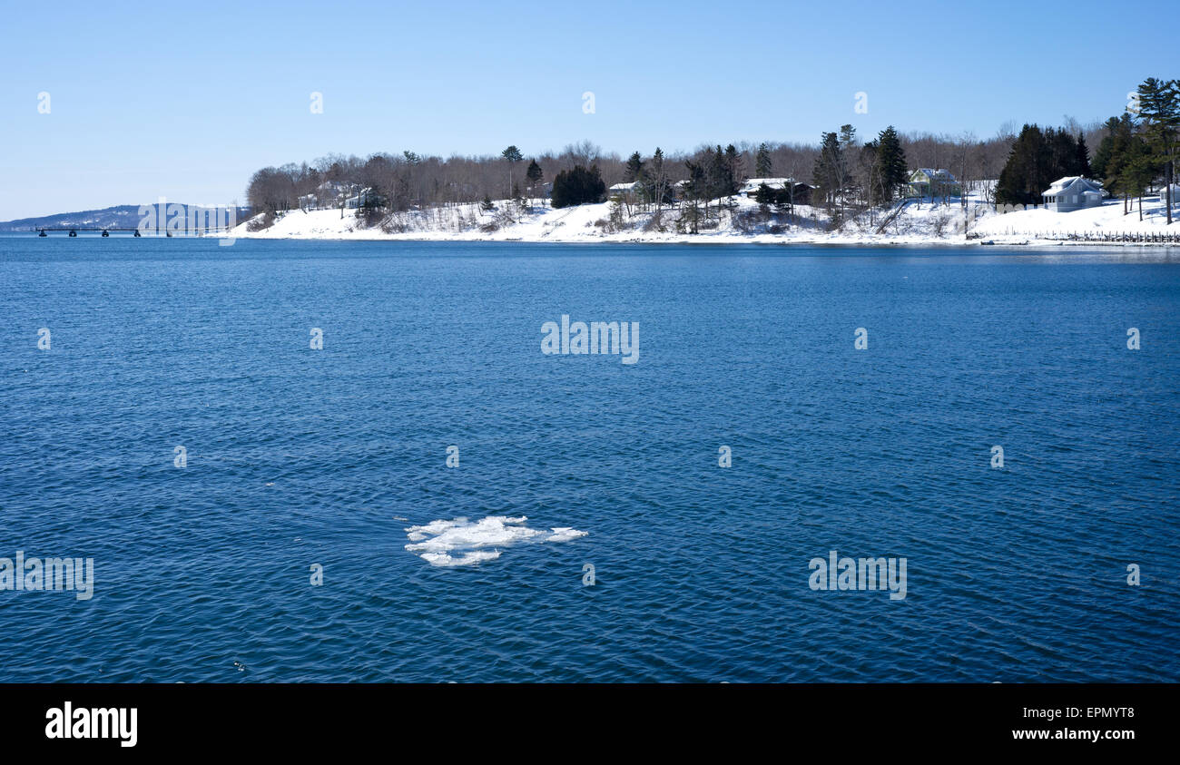 Une partie de l'eau à Bar Harbor, Maine, à l'heure d'hiver. Banque D'Images