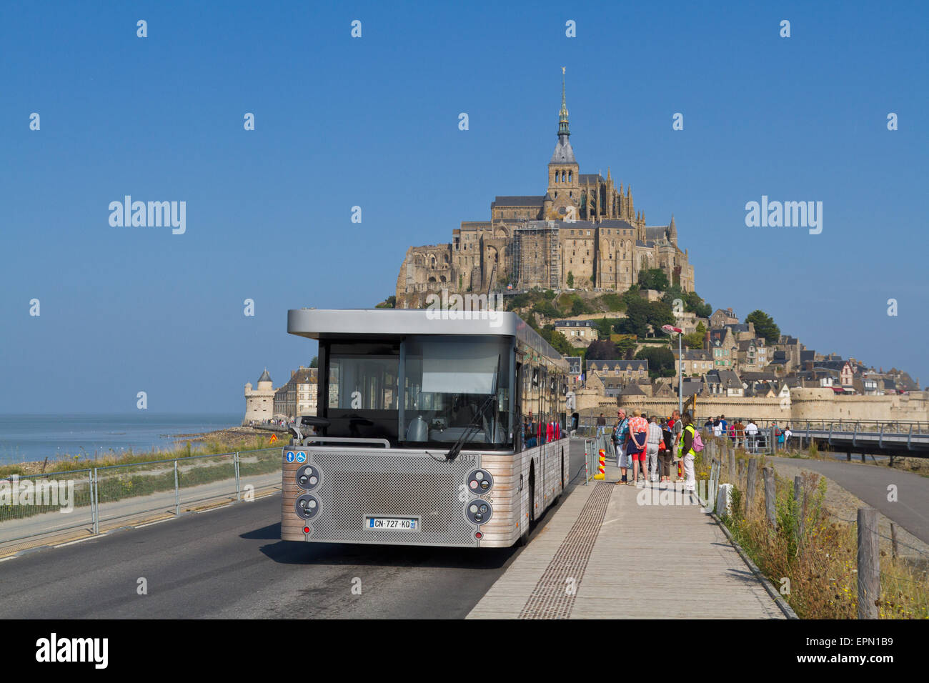 Mont st michel bus Banque de photographies et d’images à haute ...