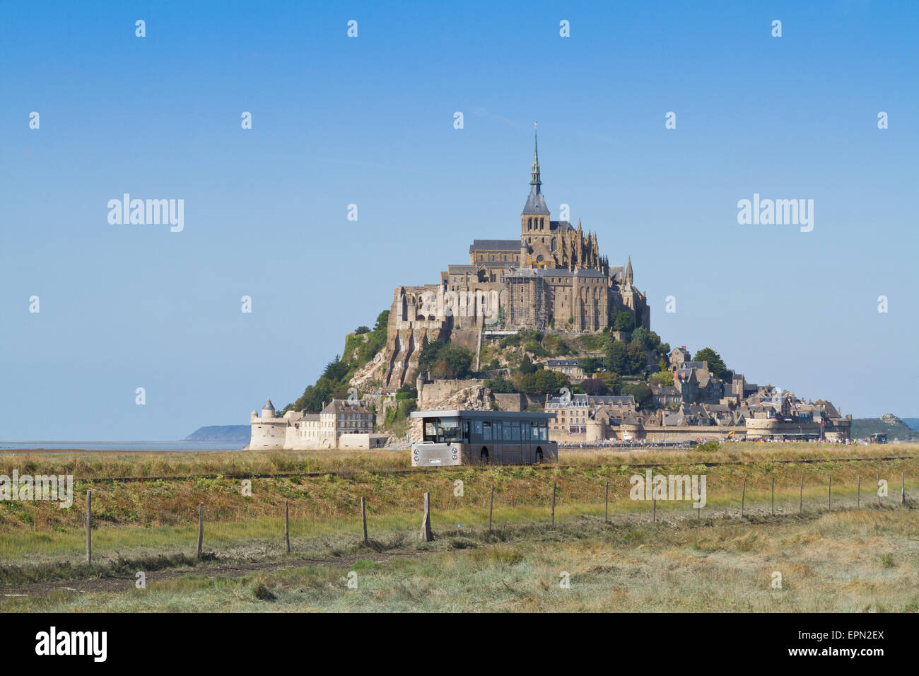 Mont st michel bus Banque de photographies et d’images à haute ...