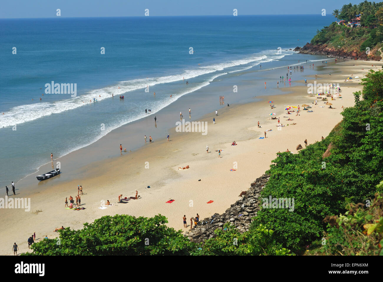 Varkala beach Kerala en Inde. Cette plage située 45kms de Trivandrum international air port attire un grand nombre de touristes de l'ouest Banque D'Images