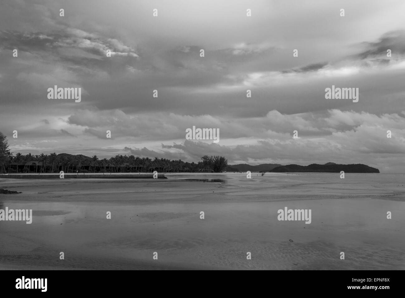 Pelangi beach à marée basse. Banque D'Images