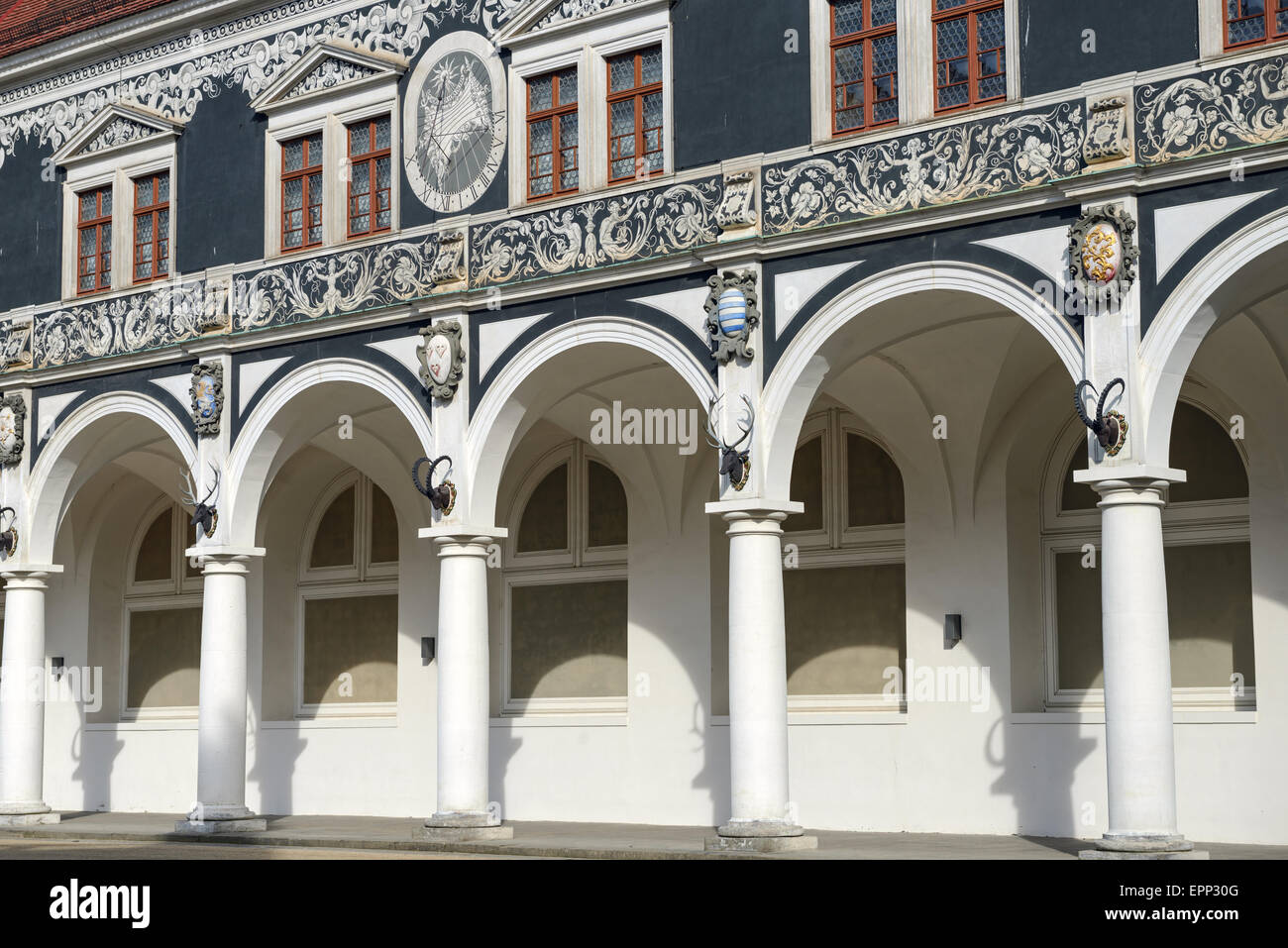 Colonnade de la Cour des anciennes écuries (Stallhof) avec voûtes en ogive à Dresde, Saxe, Allemagne. Banque D'Images