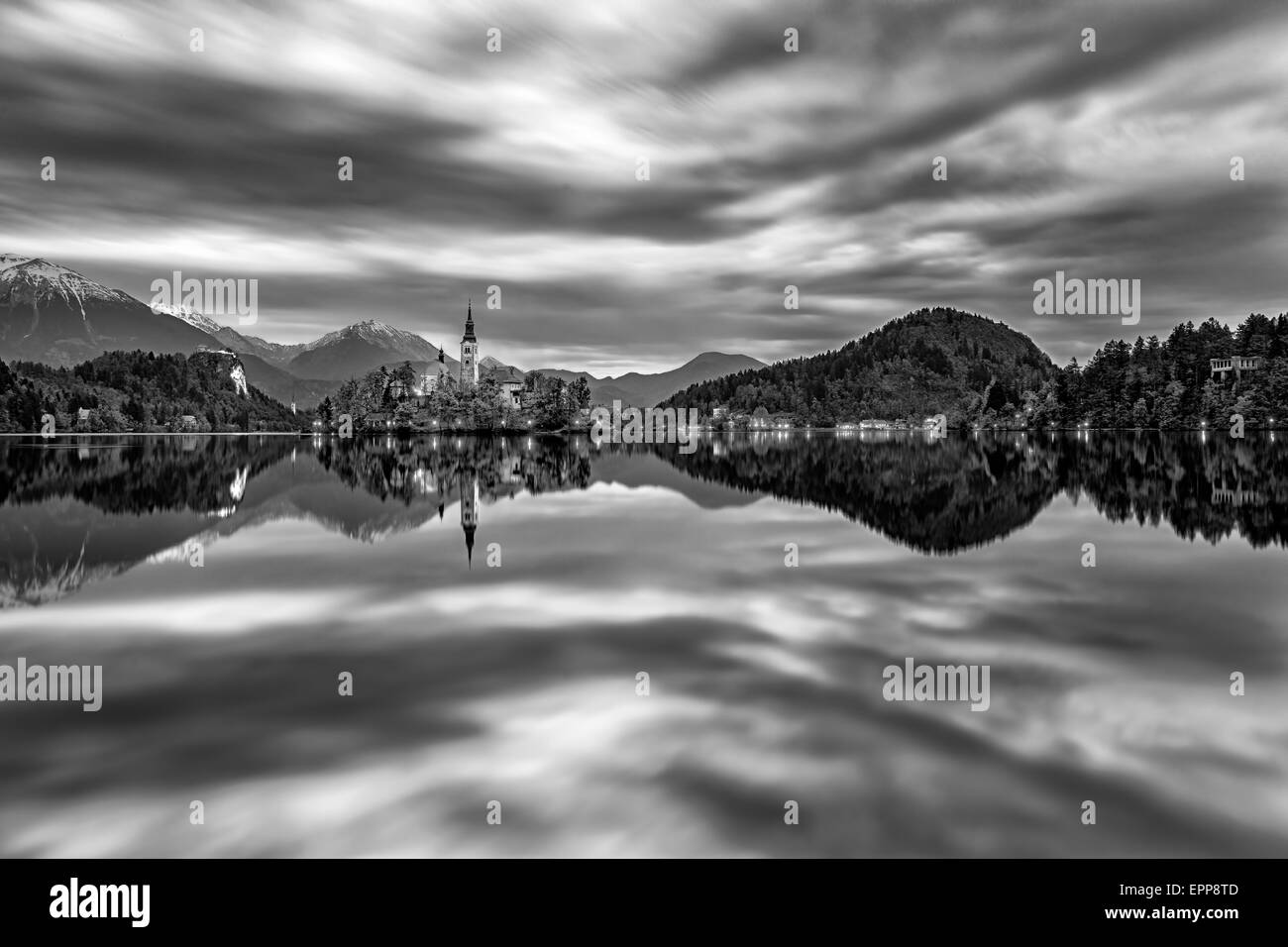 Image en noir et blanc de la célèbre vue dans Bled, Croatie Banque D'Images