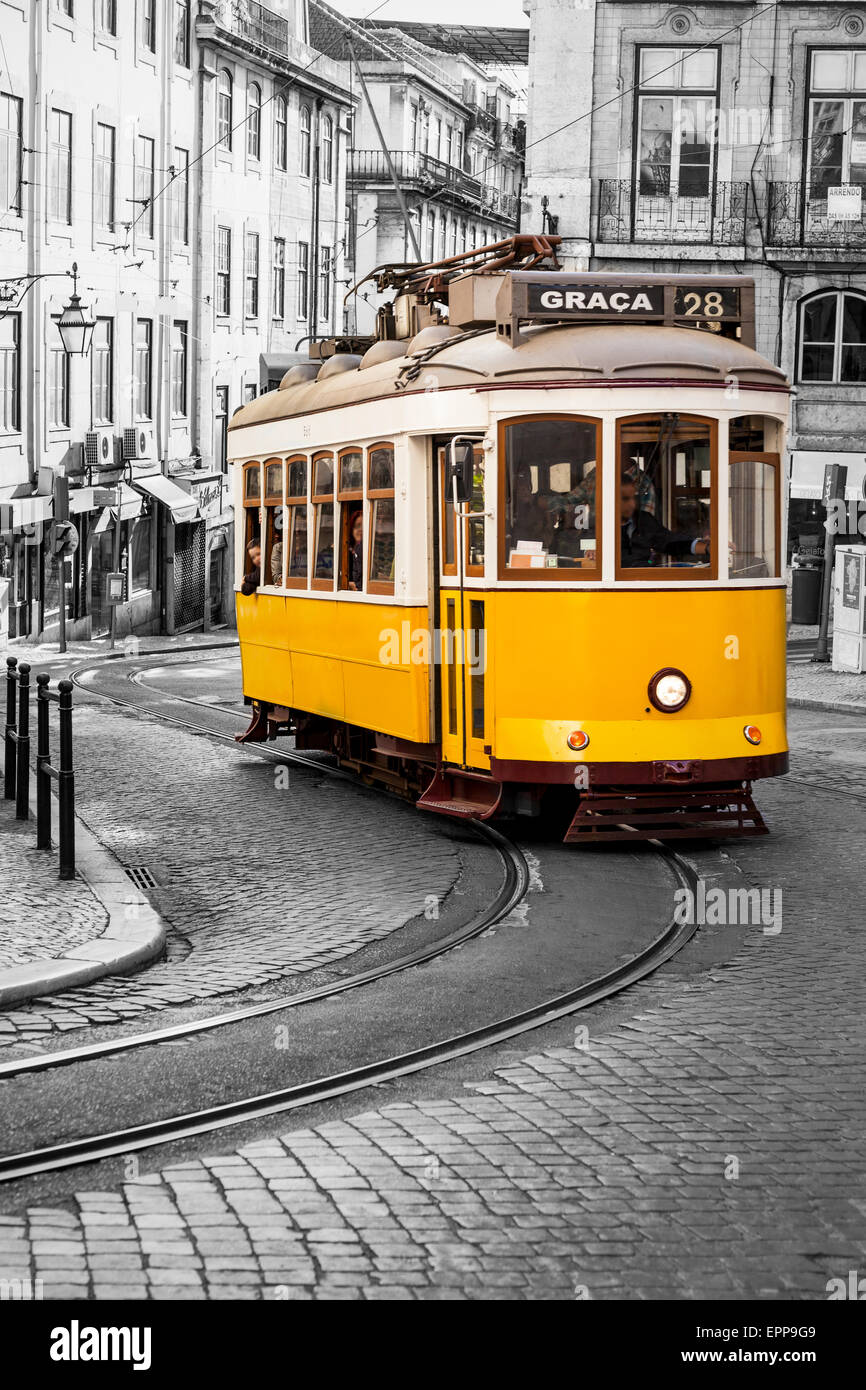 Tramway De Lisbonne Halling - Voiture 444 - Échelle H0m (1:87) - Analogique - Neuf