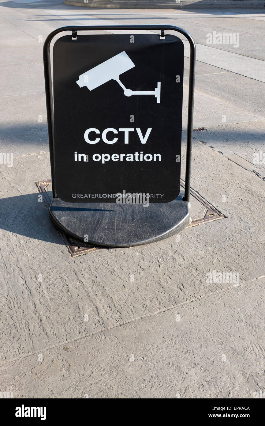 En fonctionnement CCTV sign in Trafalgar Square London Banque D'Images