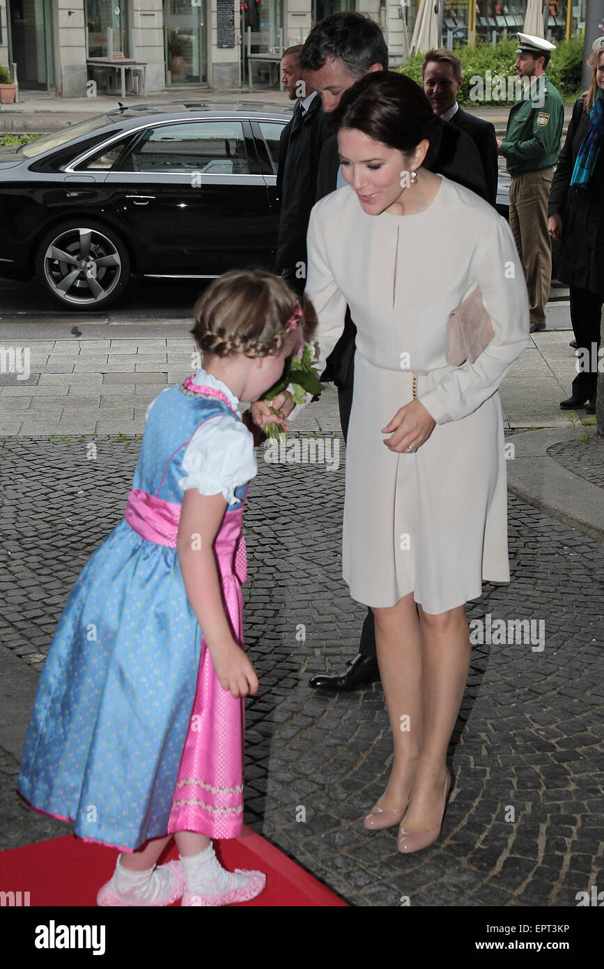 Munich, Allemagne. 21 mai, 2015. Le Danish Crown Prince Frederik et Mary, deux visites, Munich, Allemagne le 21 mai 2015. Dpa : Crédit photo alliance/Alamy Live News Banque D'Images