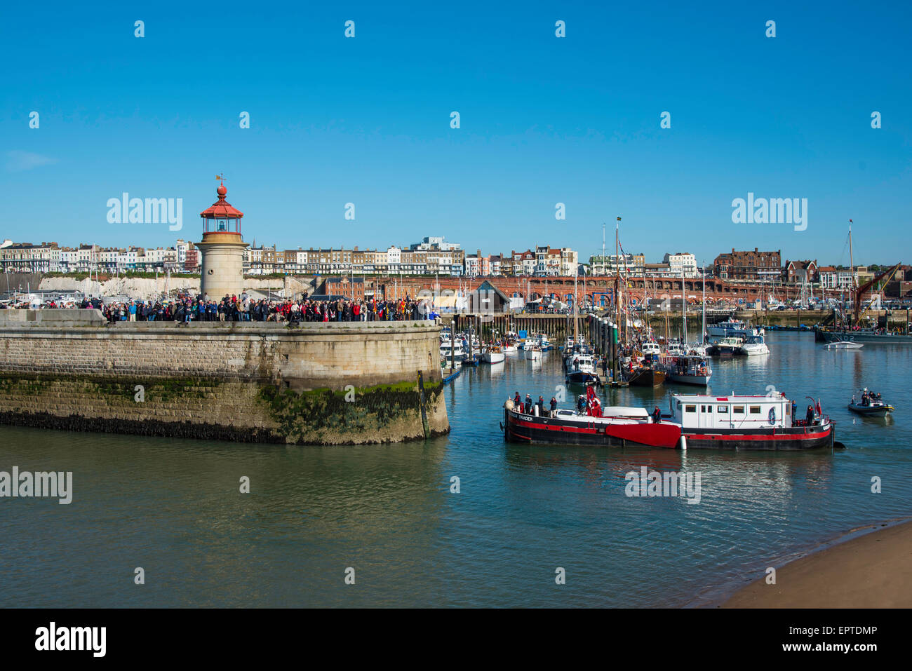 Ramsgate, Kent 21 mai 2015. La farine de quille Humber Barge et négociant, Gainsborough Dunkerque Ramsgate laissant Royal Harbour pour Dunkerque. Crédit : Paul Martin/Alamy Live News Banque D'Images