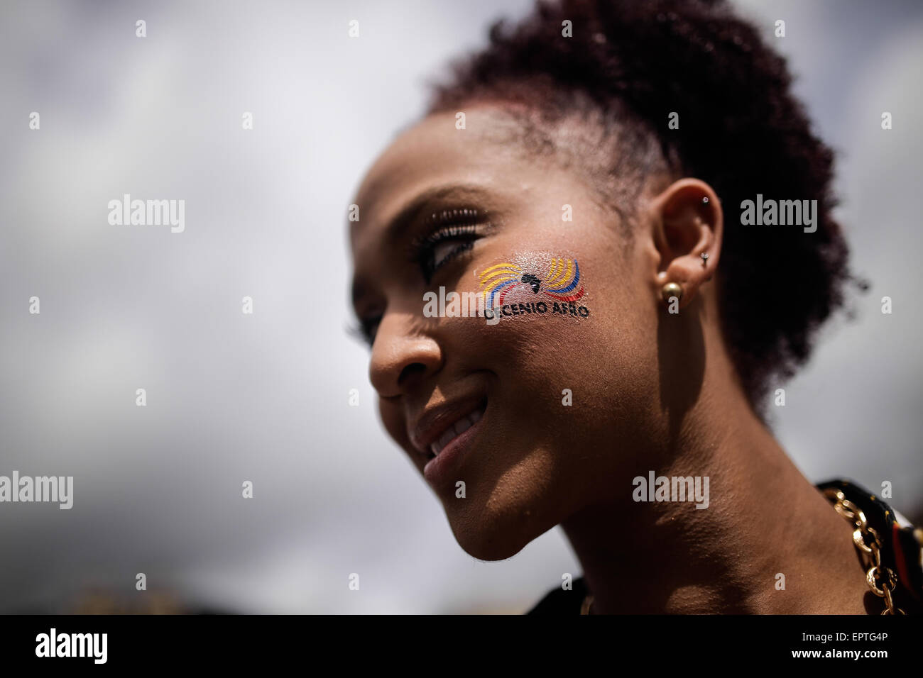 Bogota, Colombie. 21 mai, 2015. Une femme prend part à un événement pour commémorer le jour African-Colombian à Bogota, Colombie, le 21 mai 2015. © Jhon Paz/Xinhua/Alamy Live News Banque D'Images