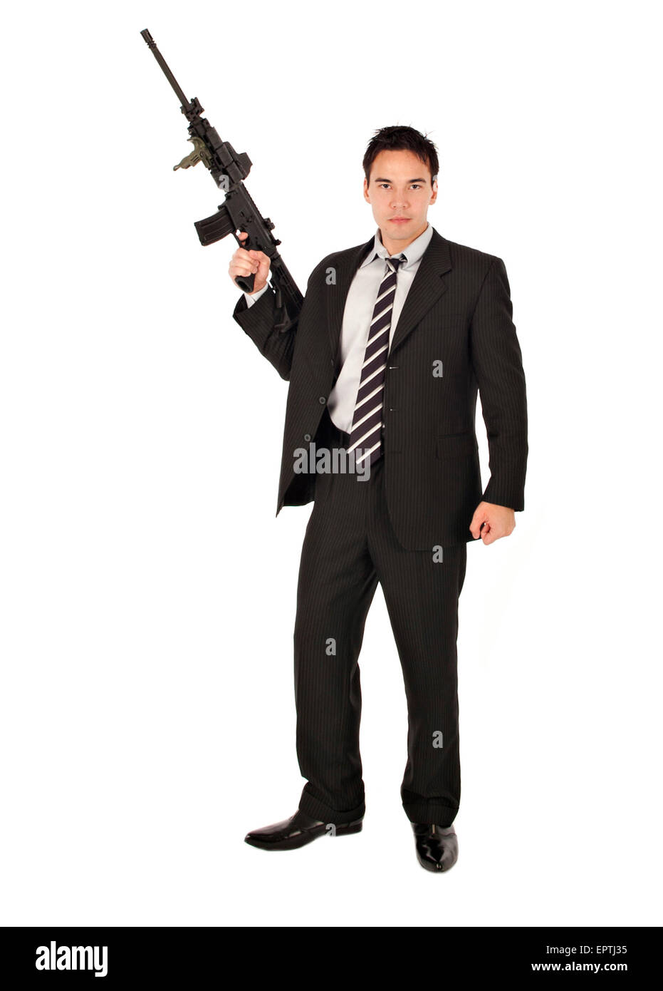 Comité permanent de l'homme blanc avec un pistolet semi-automatique AR-15 Banque D'Images