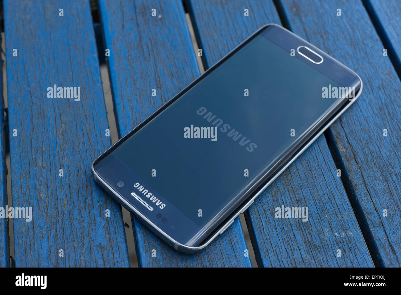 Gaxley Samsung S6 Bord de la carte SIM de l'axe de sélection de l'outil  Ouvrir le tiroir pour insérer la carte sim nano afin de rendre le travail  téléphone cellulaire Photo Stock -