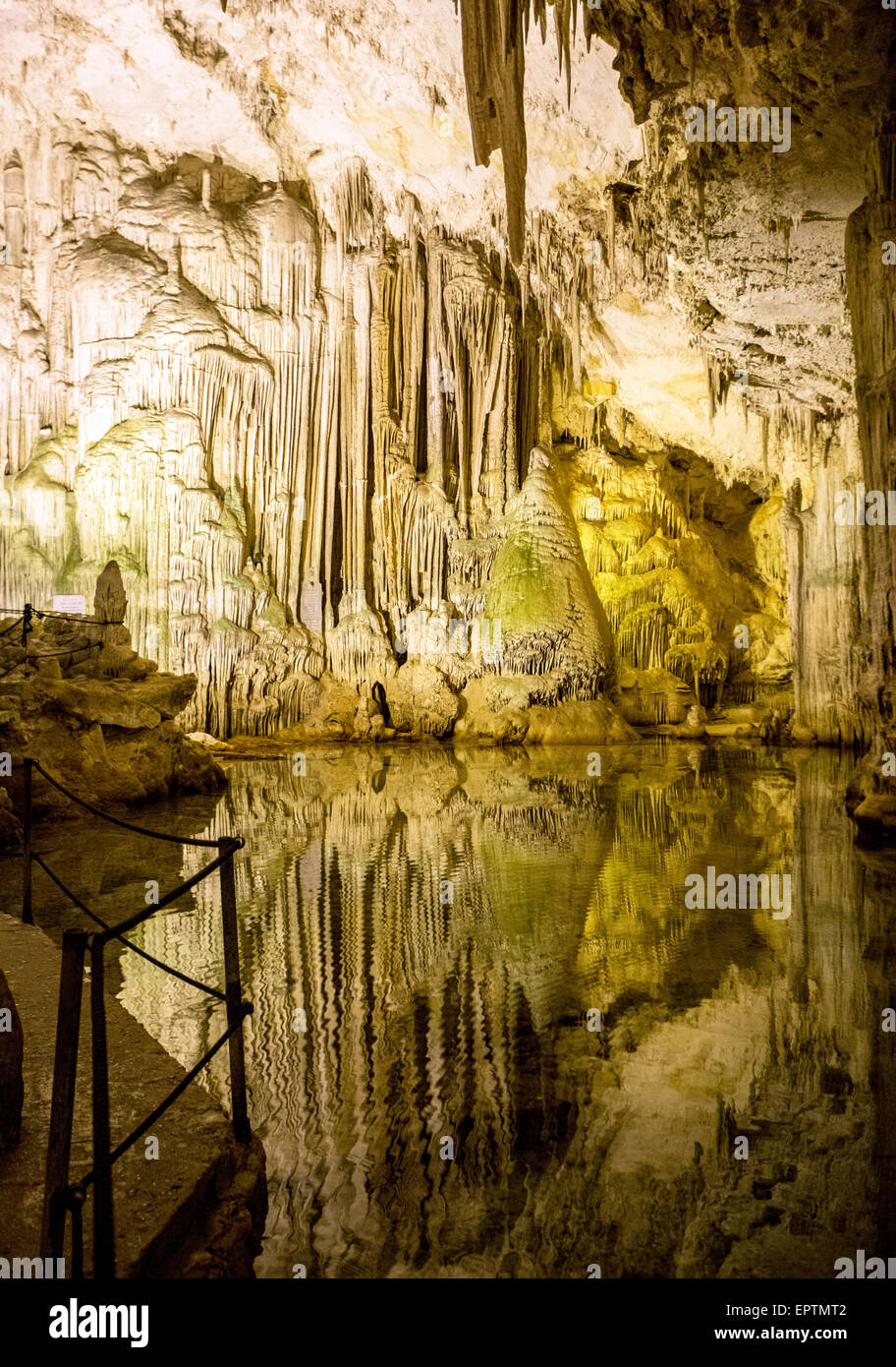 Grotte de Neptune Alghero Sardaigne Italie Banque D'Images