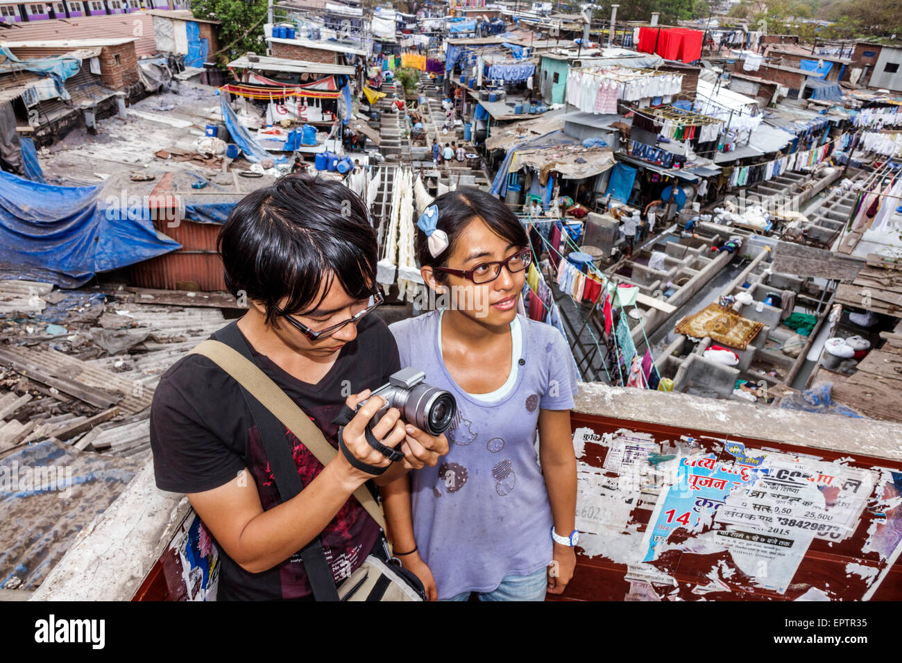 Mumbai Inde,asiatique indien,Mahalaxmi,Mahalakshmi Nagar,Dhobi Ghat,Dhobighat,pending,lavoir,extérieur,laverie automatique en plein air,asiatique asiatique asiatique ethnique immigré i Banque D'Images