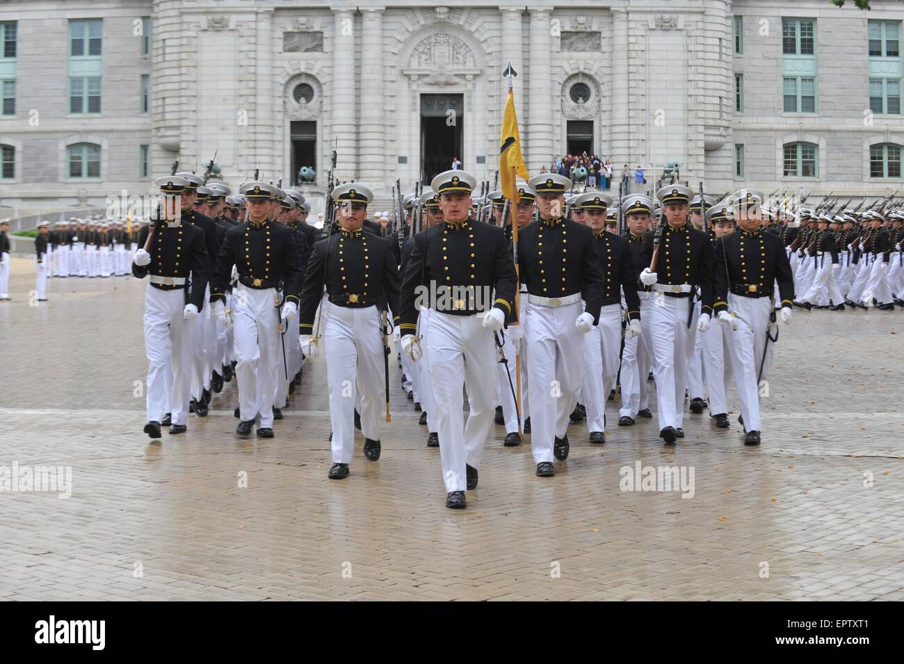 Annapolis, Maryland, USA. 21 mai, 2015. Les cadets de l'US Naval Academy en mars la Parade couleur annuel honorant la couleur à l'automne et au printemps le 21 mai 2015 entreprises à Annapolis, Maryland. La couleur est le plus ancien Défilé parade à l'académie navale des États-Unis, une tradition qui a commencé en 1867. Banque D'Images