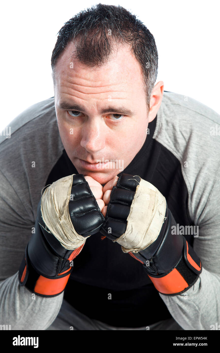 Caucasian boxer 40 ans isolé sur fond blanc Banque D'Images