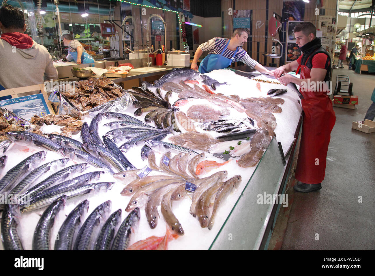 Marché de fruits de mer du marché de poisson de Paris Banque D'Images