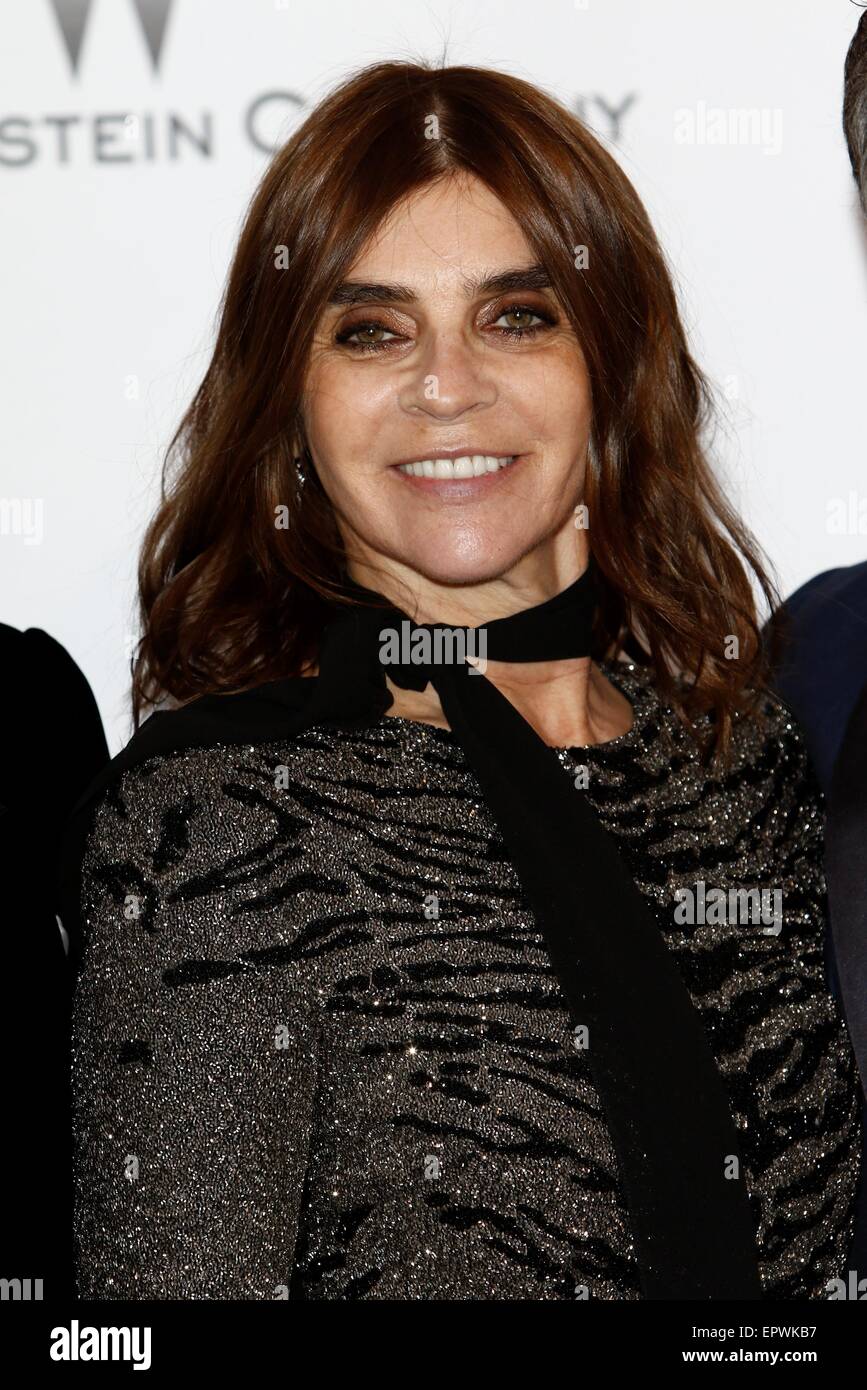 Carine Roitfeld assiste à l'amfAR's Cinema Against Aids 22 lors de la 68e gala Cannes Filmfest annuel à l'Hôtel du Cap-Eden-Roc au Cap d'Antibes, France, le 21 mai 2015. Photo : Hubert Boesl/DPA - AUCUN FIL SERVICE - Banque D'Images