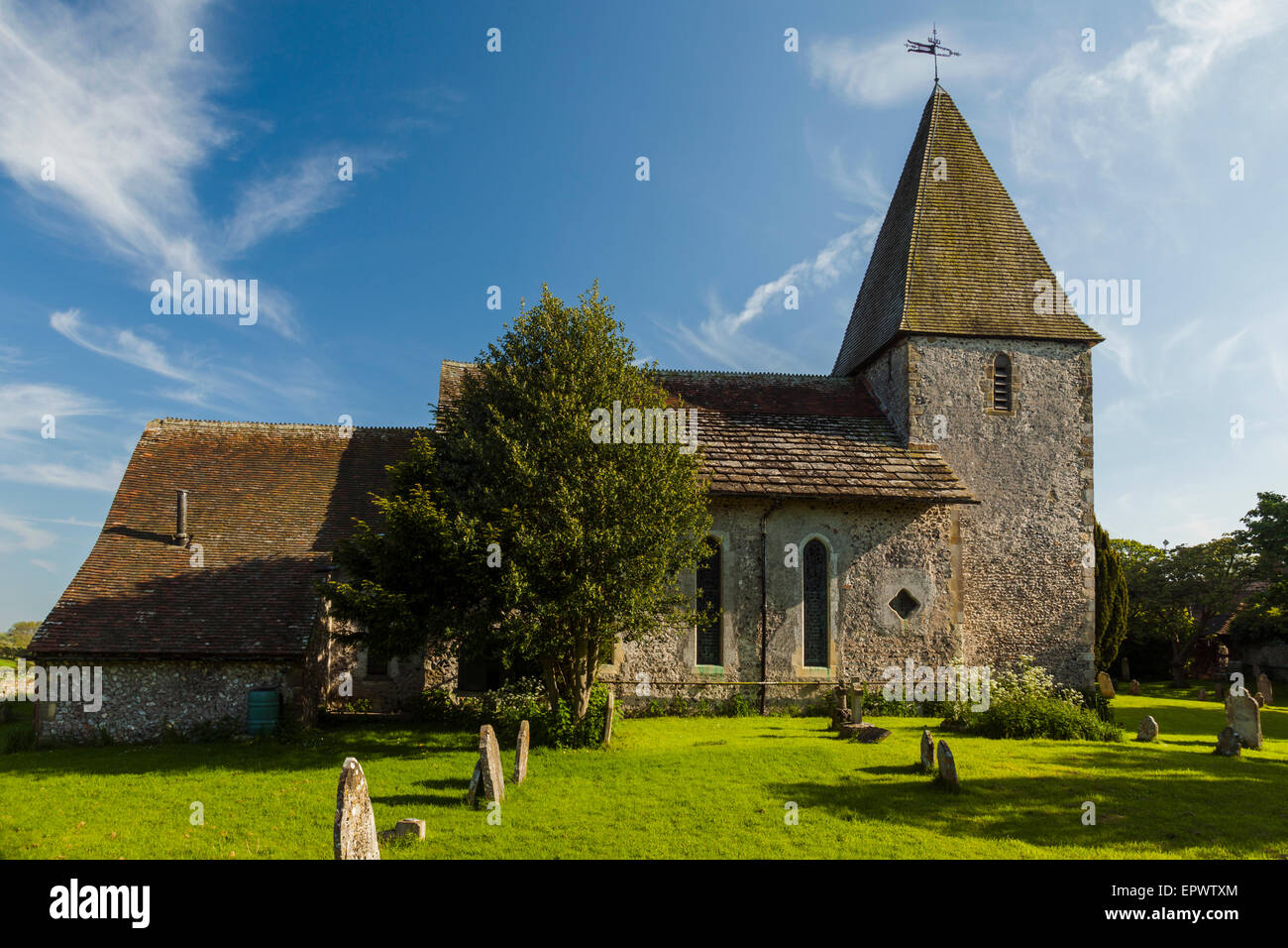 Après-midi de printemps à l'église St Pierre de Rodmell, East Sussex, Angleterre. Banque D'Images