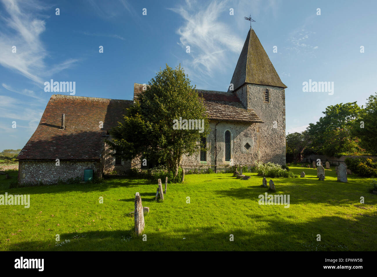 Après-midi de printemps à l'église St Pierre de Rodmell, East Sussex, Angleterre. Banque D'Images