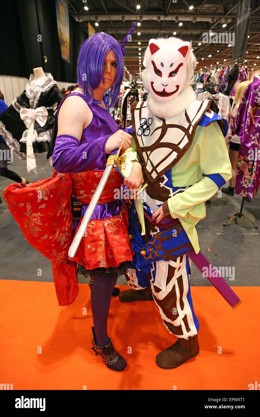 Londres, Royaume-Uni. 22 mai 2015. Les participants à la MCM Comic Con à Excel de Londres où fans habillés en costumes comme leur favori, le film, bande dessinée ou cosplay fantasy caractère lors ils jouissaient d'un grand congrès restauration de vieux classiques et nouveaux. Crédit : Paul Brown/Alamy Live News Banque D'Images