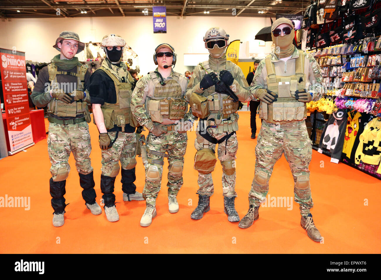 Londres, Royaume-Uni. 22 mai 2015. Les participants à MCM Comic Con à Excel de Londres où fans habillés en costumes comme leur favori, le film, bande dessinée ou cosplay fantasy caractère lors ils jouissaient d'un grand congrès restauration de vieux classiques et nouveaux. Crédit : Paul Brown/Alamy Live News Banque D'Images