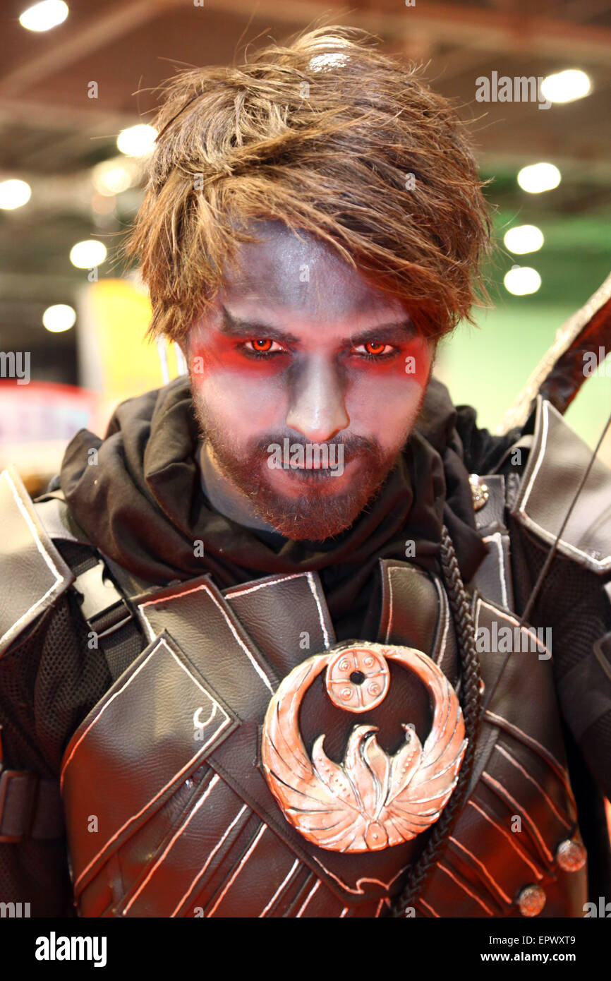 Londres, Royaume-Uni. 22 mai 2015. Les participants à MCM Comic Con à Excel de Londres où fans habillés en costumes comme leur favori, le film, bande dessinée ou cosplay fantasy caractère lors ils jouissaient d'un grand congrès restauration de vieux classiques et nouveaux. Crédit : Paul Brown/Alamy Live News Banque D'Images