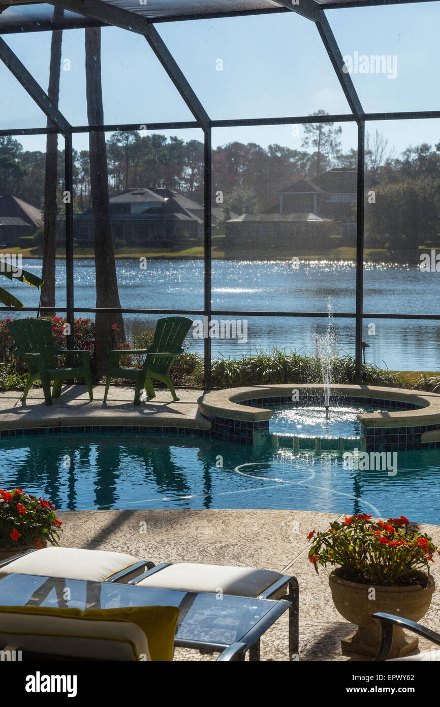 Maison de luxe avec piscine privée et terrasse Avec Moustiquaire, Floride,  États-Unis Photo Stock - Alamy