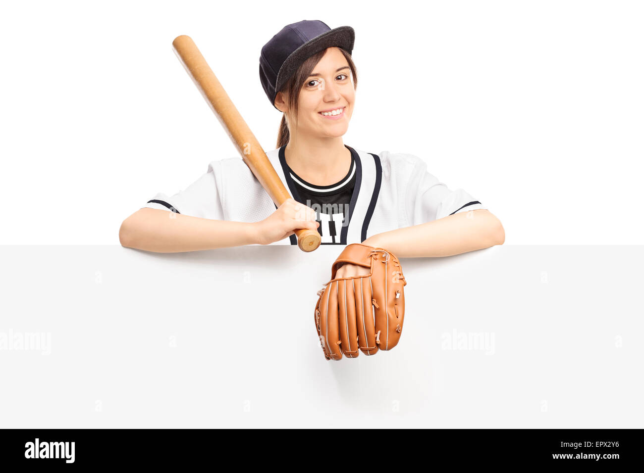 Batte De Portrait De Baseball Et Une Femme En Plein Air Sur Un Terrain Pour  La