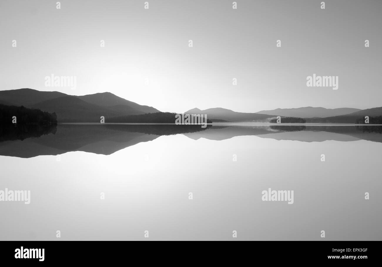USA, l'État de New York, Lake Placid, vue panoramique du lac Banque D'Images