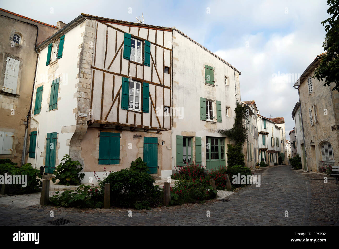 Street view à Saint-Martin-de-Ré, Charente-Maritime, France. Banque D'Images