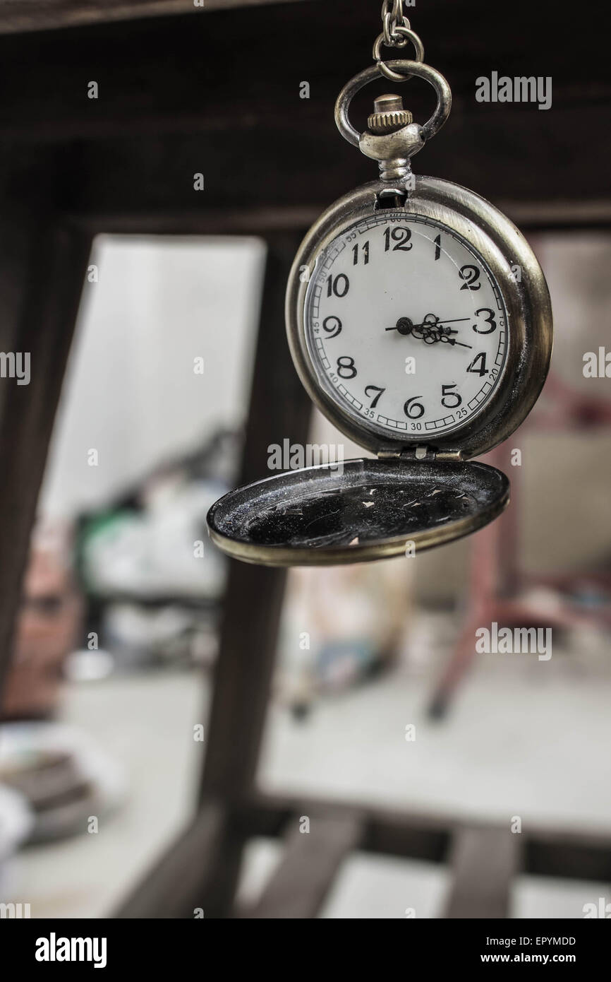 Antique Clocks Banque De Photographies Et Dimages à Haute Résolution Alamy 8922