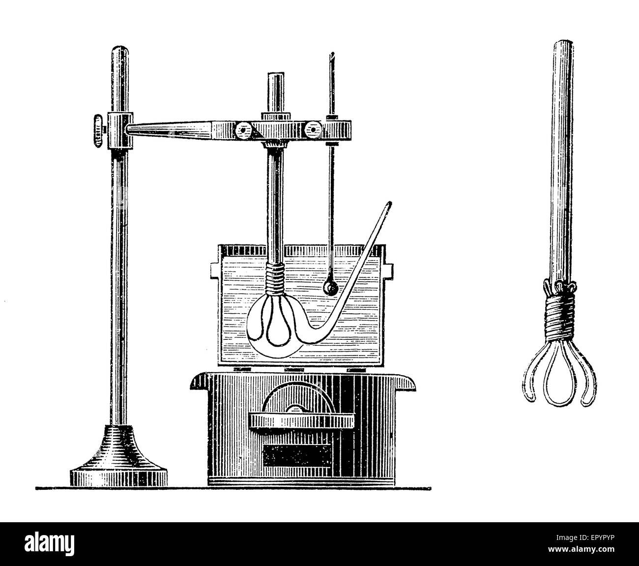 Gravure d'époque, l'équipement de laboratoire pour la détermination de la densité de vapeur. La densité de vapeur est la densité d'une vapeur par rapport à celle de l'hydrogène. Il peut être défini comme masse d'un certain volume d'une substance divisée par la masse du même volume d'hydrogène.Aujourd'hui, densité de la vapeur est liée de l'air. Banque D'Images