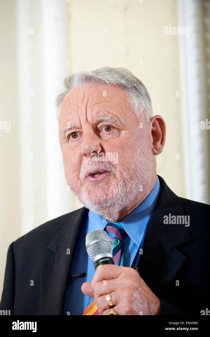 Terry Waite au déjeuner littéraire Oldie 19/5/15 Banque D'Images