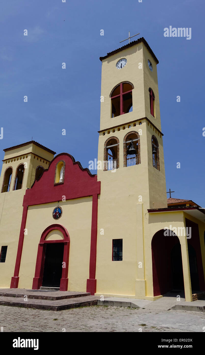 L'église catholique dans le centre-ville, El Tuito, Mexique Banque D'Images