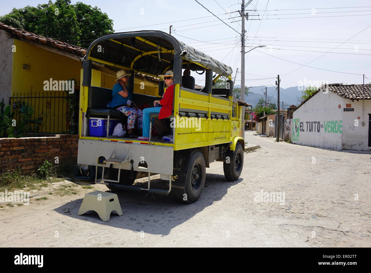 Vallarta Adventures véhicule à El Tuito. Les visiteurs sont dans une tournée intitulée "Mexico" cachés Banque D'Images