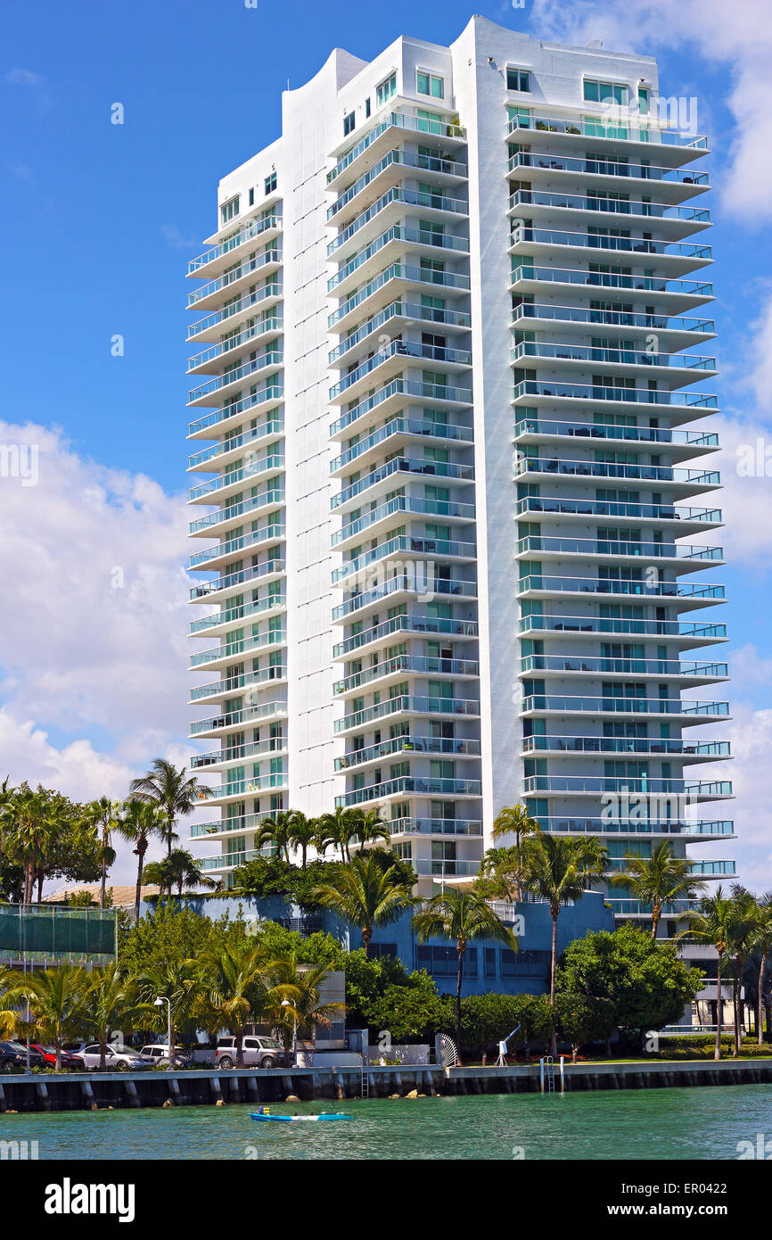 Immeuble d'appartements à Miami Beach. Banque D'Images