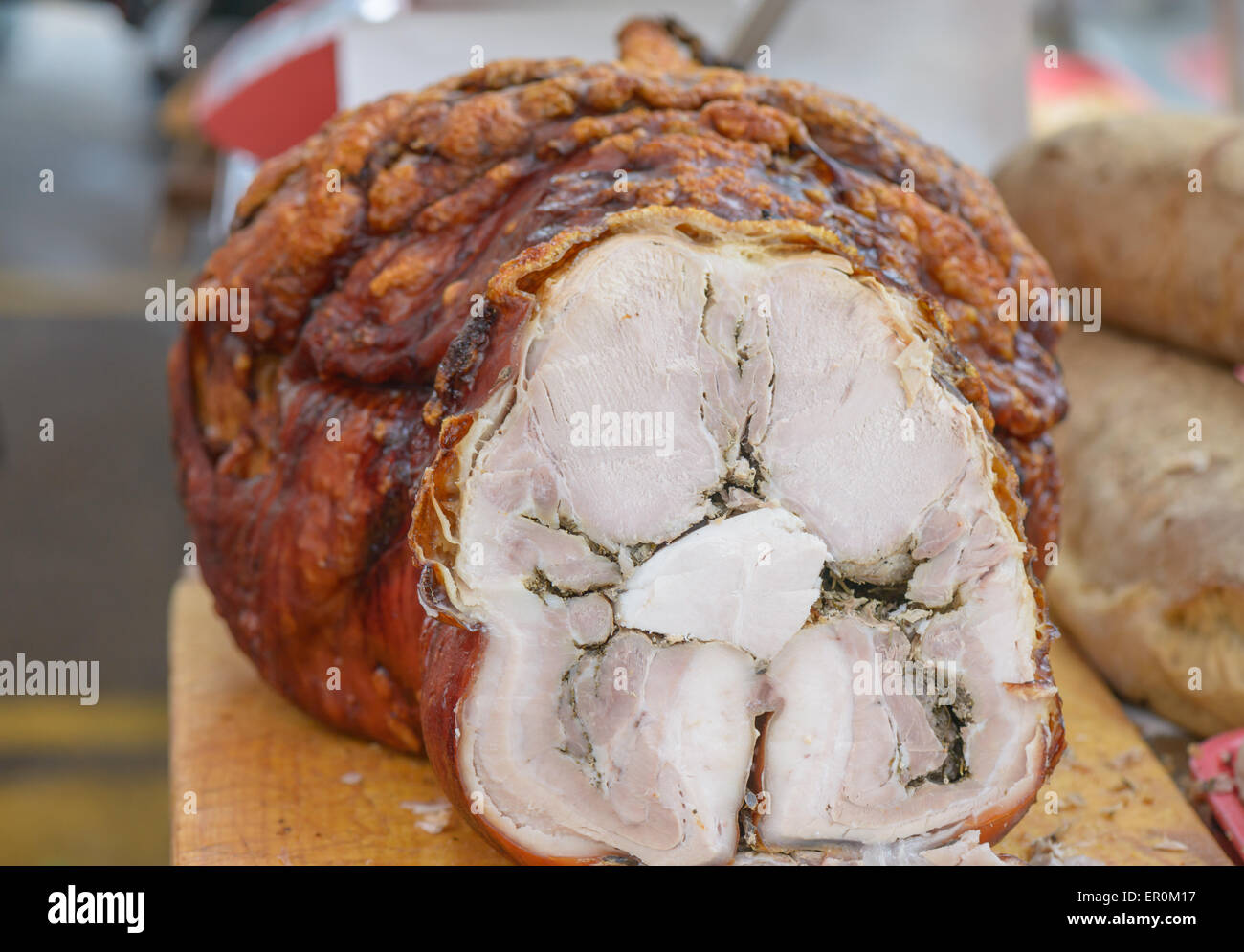 Rôti de porc, l'alimentation de rue typique de l'Italie et surtout Rome appelé Porchetta, village typique de Ariccia Banque D'Images