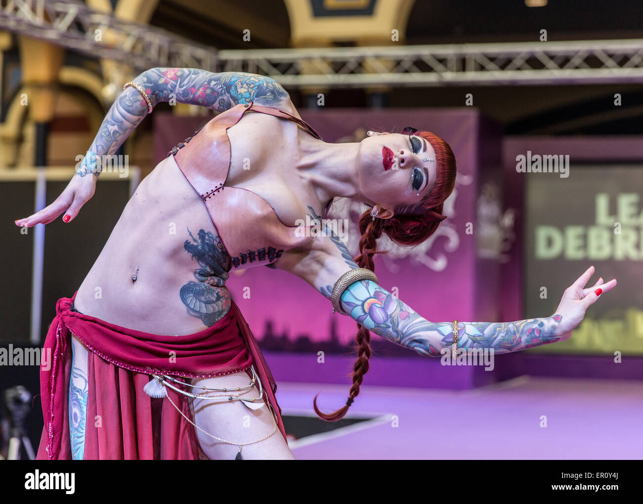 Londres, Royaume-Uni. 24 mai, 2015. Artiste tatoué à Great British Tattoo Show Crédit : carol moir/Alamy Live News Banque D'Images