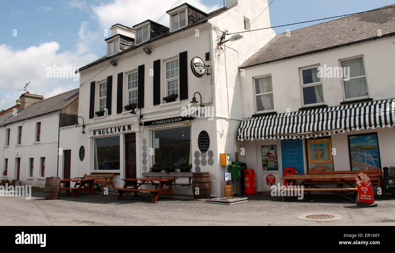 O'Sullivans Pub sur le port de Crookhaven sur la péninsule du comté de Cork Mizen Banque D'Images