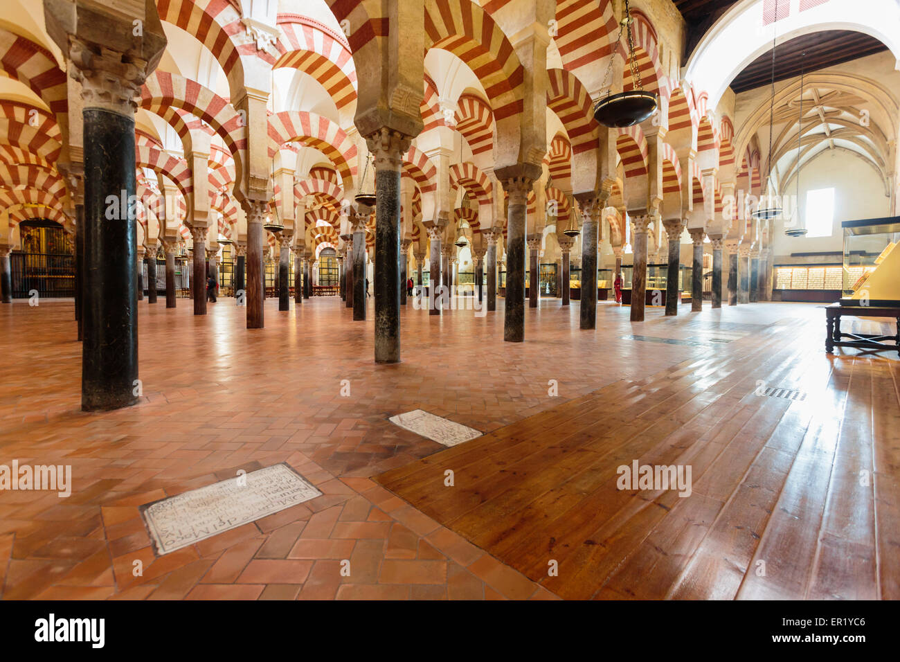 Cordoba, Cordoue, Andalousie, province du sud de l'Espagne. Intérieur de la Grande Mosquée, la Mezquita. Banque D'Images
