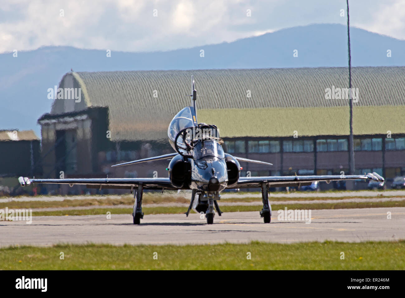 ZK017 T2 Hawk avion à réaction rapide de la brume sèche RAF Valley Anglesey au nord du Pays de Galles UK Banque D'Images