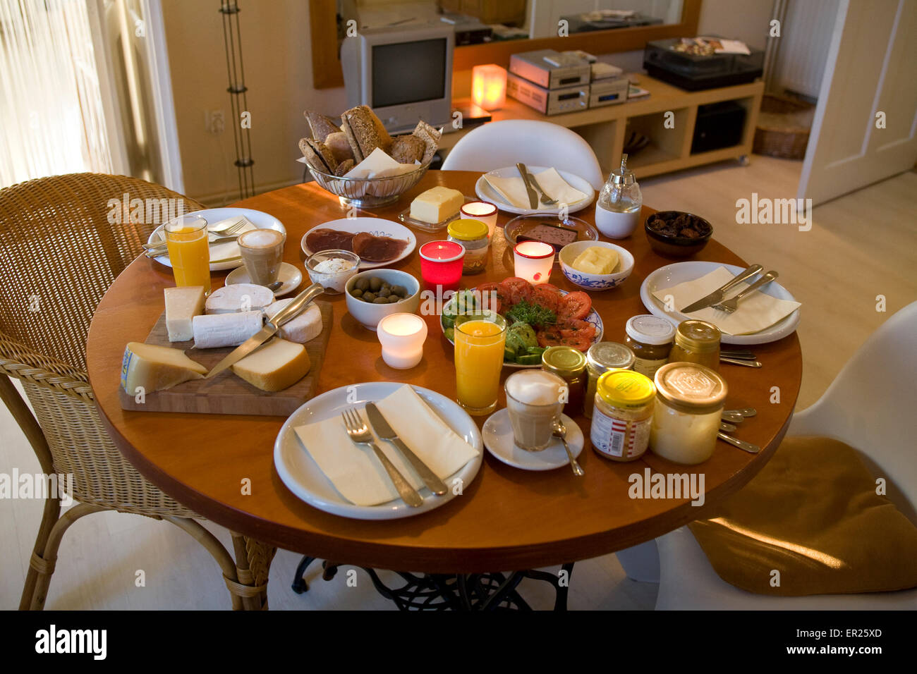 L'Europe, l'Allemagne, une table de petit-déjeuner bien conçus. Europa, Deutschland, gedeckter. Fruehstueckstisch Banque D'Images