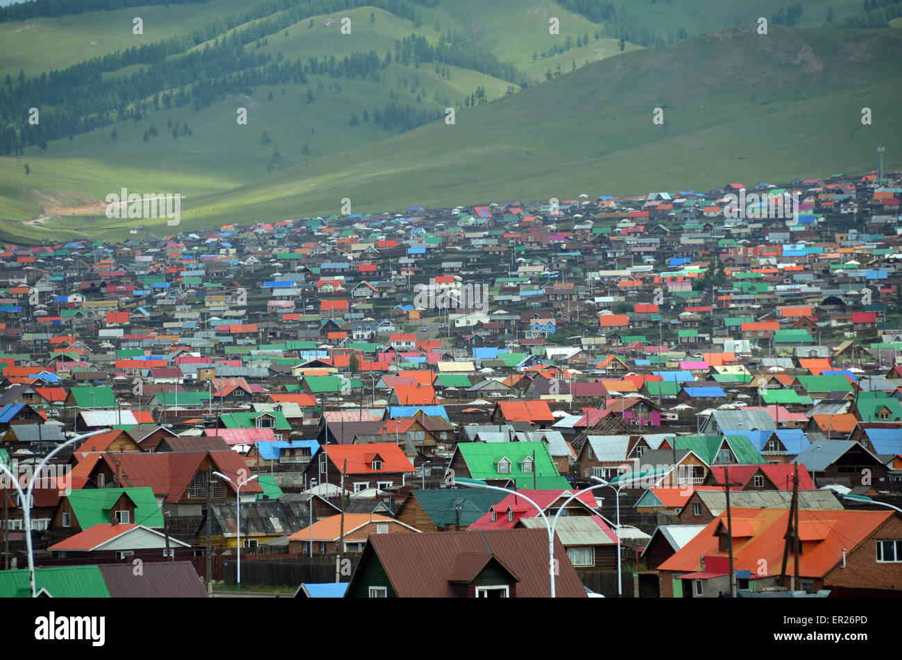 La couleur des toits d'Erdenet, ville dans la province de Bulgan, dans le nord de la Mongolie Banque D'Images