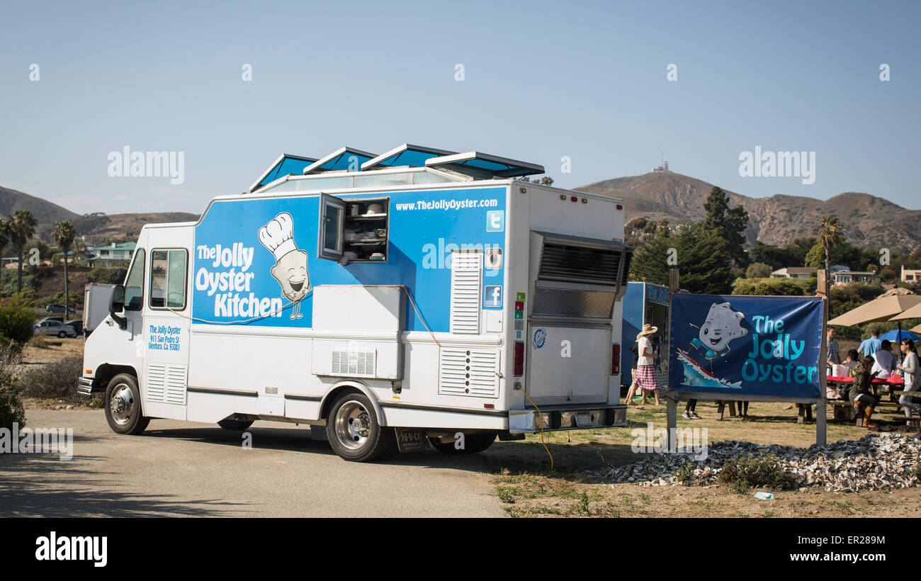 Le Jolly Oyster camion alimentaire au San Buenaventura State Beach à Ventura, Californie. Banque D'Images