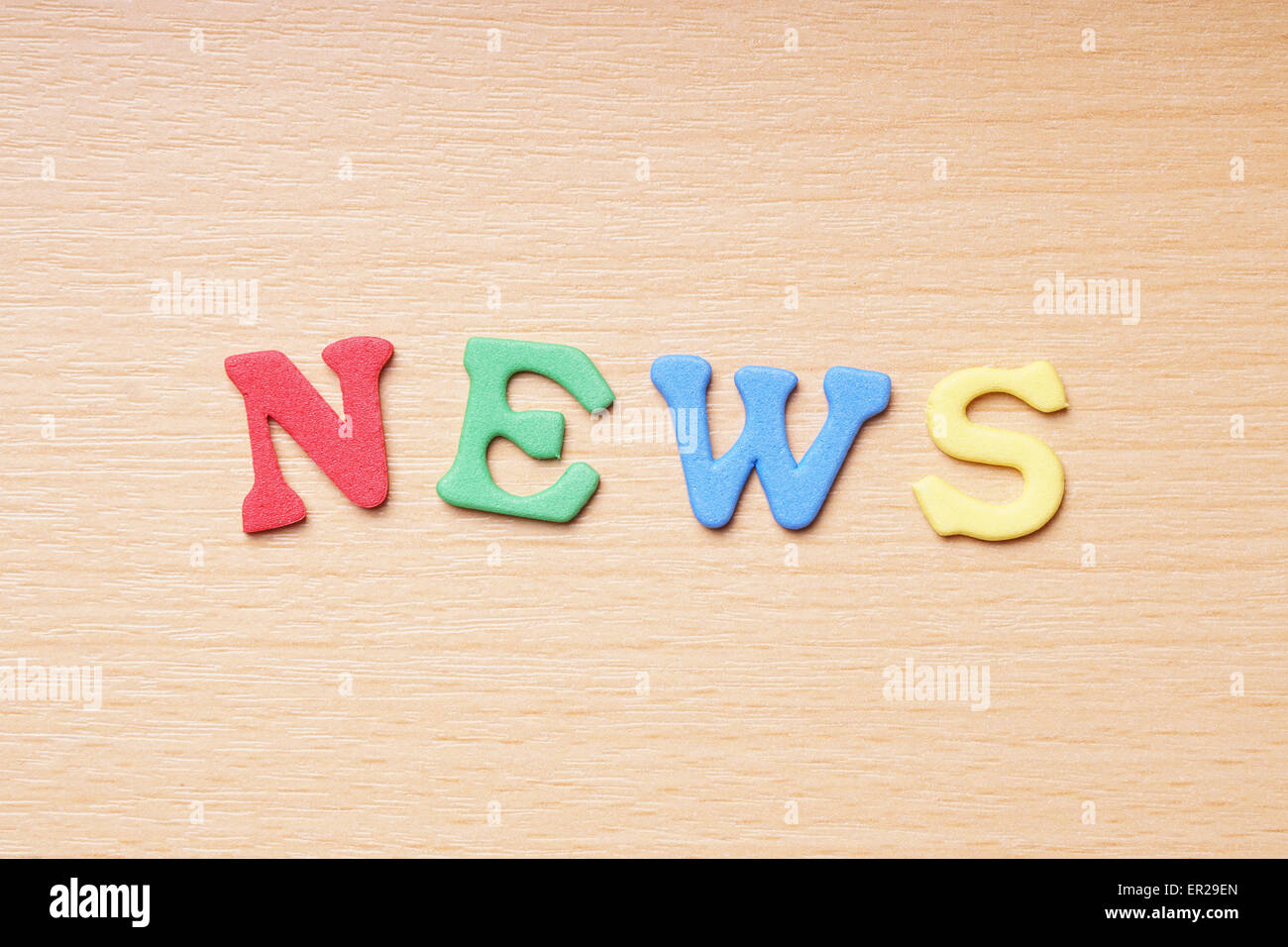 Nouvelles en lettres en caoutchouc mousse Banque D'Images