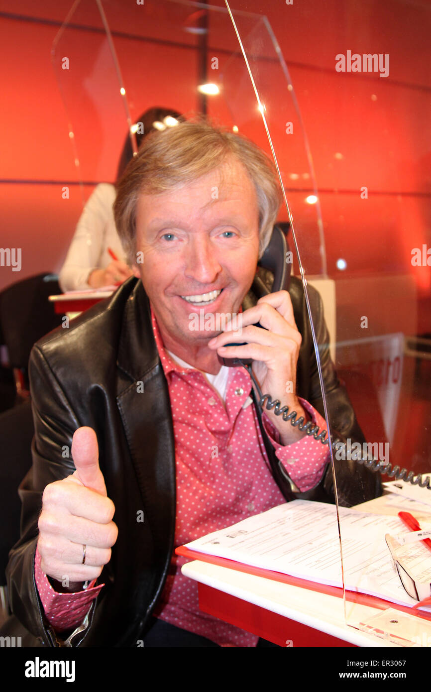 Les célébrités participant à la 24 heures telethon (Spendenmarathon) comprend : Werner Schulze-Erdel Où : Berlin, Allemagne Quand : 20 novembre 2014 Crédit : Manfred Lindau/WENN.com Banque D'Images