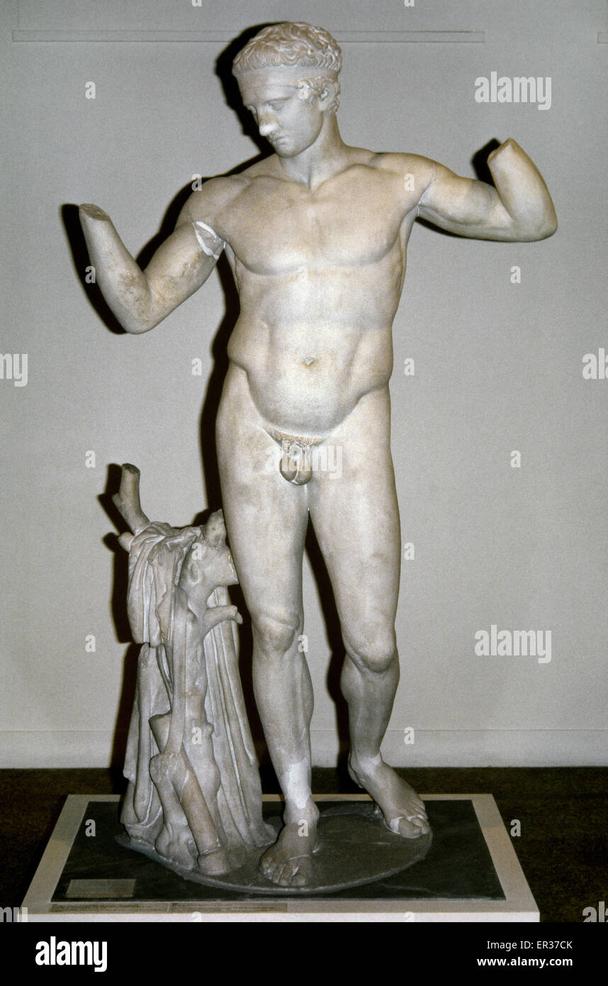 Sculpture grecque Banque de photographies et d'images à haute résolution -  Alamy
