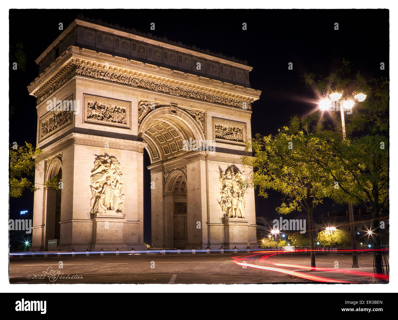 Arc de Triomphe la nuit, Paris, France Banque D'Images