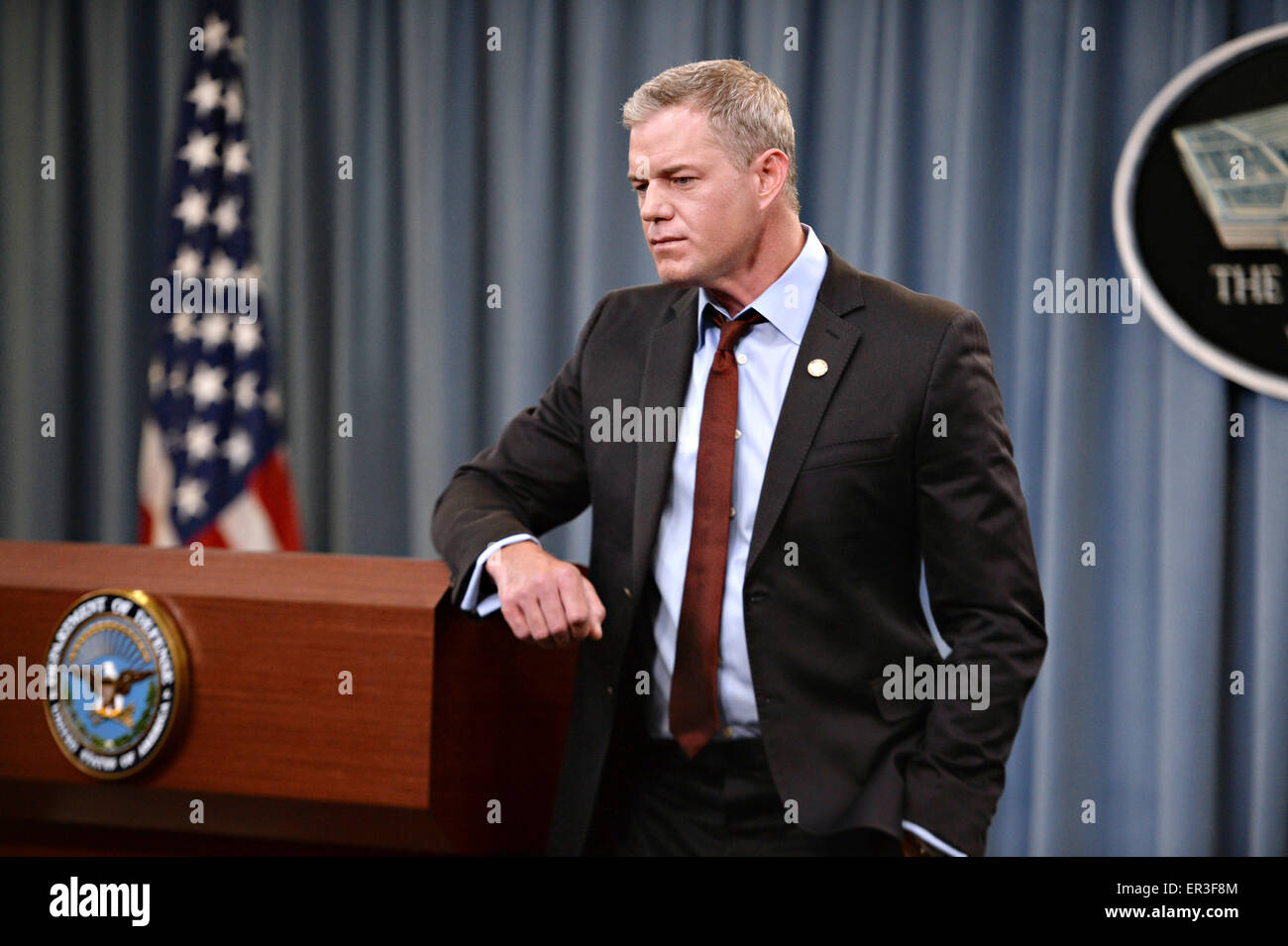 L'acteur Eric Dane qui joue du RDC Tom Chandler dans la série télévisée dernier navire annonce sa participation au programme d'aide à la tragédie pour les survivants au cours d'une visite au Pentagone le 17 mars 2015 à Washington D.C. Banque D'Images
