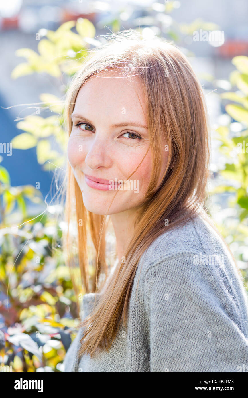 Portrait d'une jeune femme. Banque D'Images